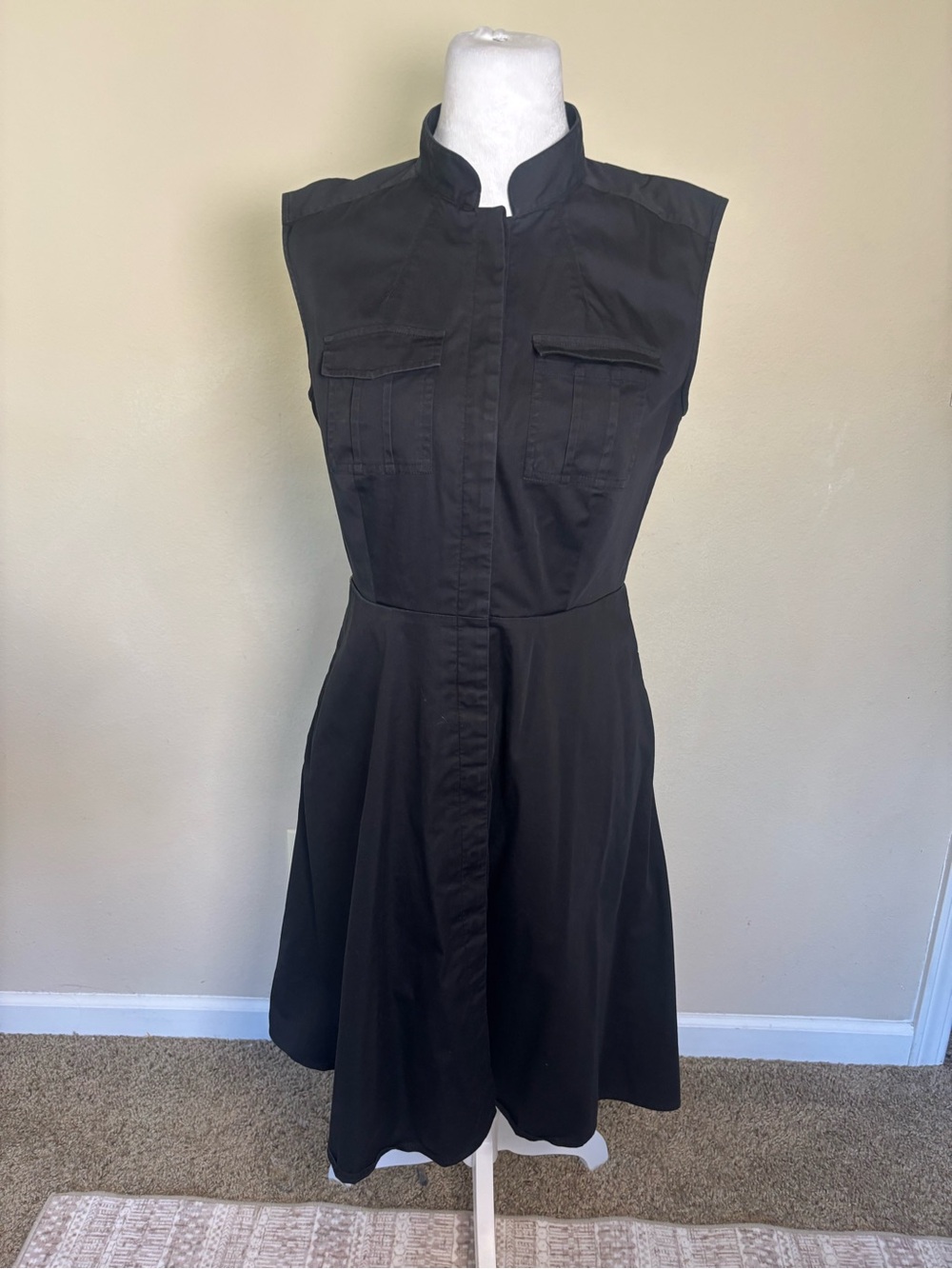 Ann Taylor black sleeveless button-front shirtwaist dress Size 4